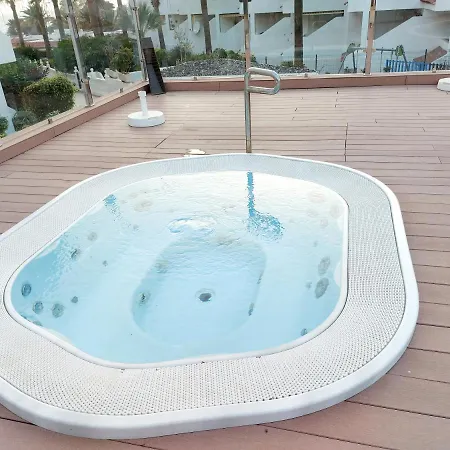 2 Bedrooms Heatedpool Aircon Cristianos