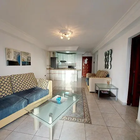 2 Bedrooms Heatedpool Aircon Los Cristianos Apartment *