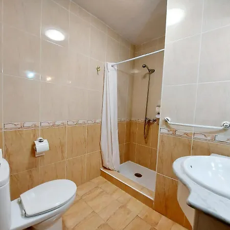 Apartment 2 Bedrooms Heatedpool Aircon Los Cristianos Los Cristianos (Tenerife)