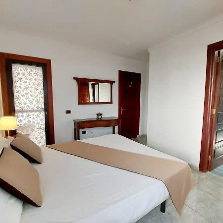 2 Bedrooms Heatedpool Aircon Los Cristianos Los Cristianos (Tenerife)